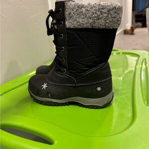 Baffin girls winter boots size 2